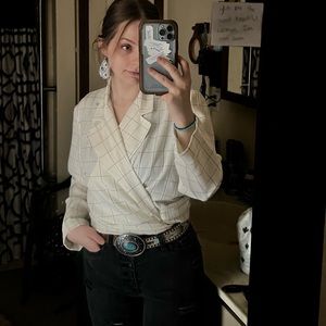 Meet your Posher, Carrington